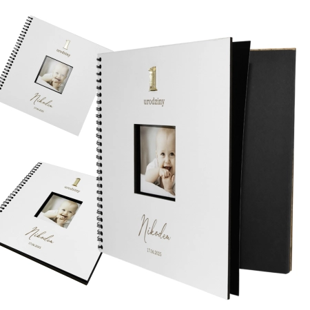 Album na zdjęcia z okienkiem i personalizowaną dedykacją na roczek na chrzest urodziny